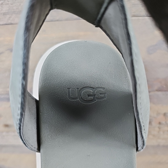 UGG Ashton Heritage Women's Platform Sandals Moss Green Suede Logo Strap - Picture 12 of 13